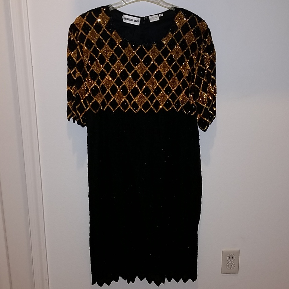 NWOT! CLASSY/VTG SILK, SEQUIN AND BEADED DRESS!!